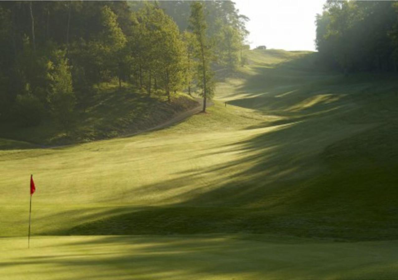 Zonnig Golf